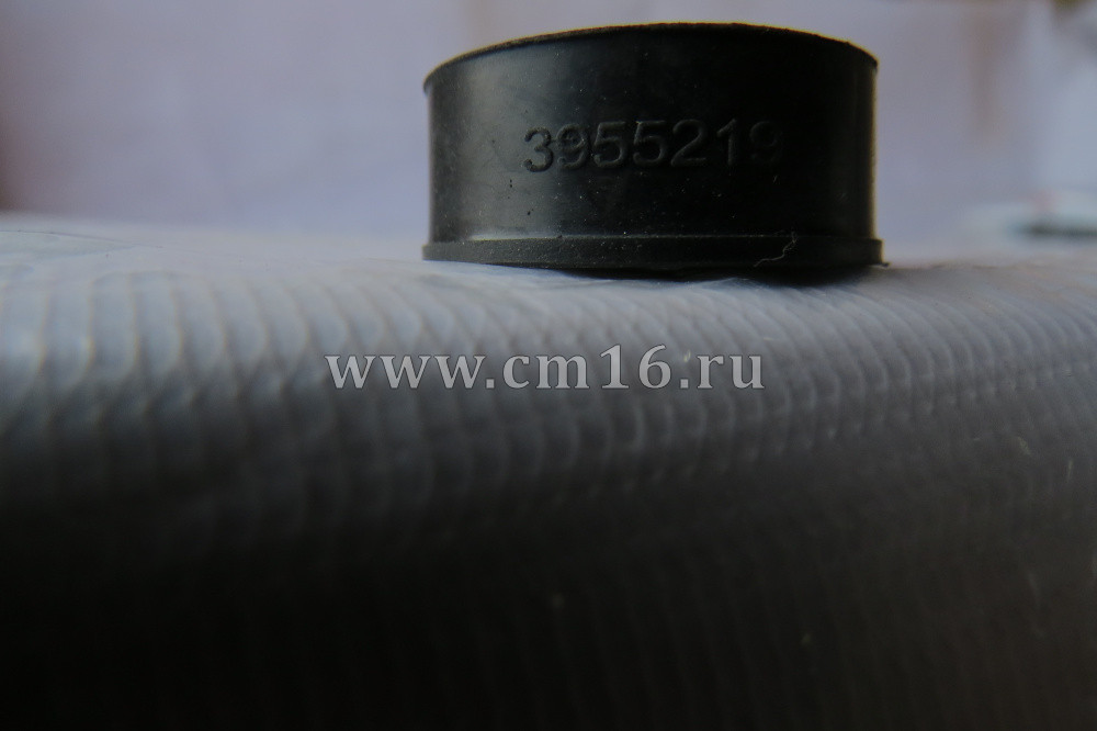 3955219 Изолятор крышки клапанов ISBe,ISLe (C)