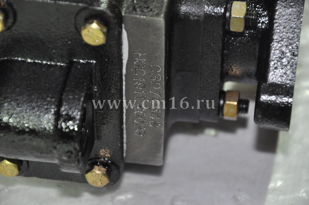 3974548/3974549 Компрессор воздушный 6BT,B5.9-180,EQB180-20,210-20 (головка маленькая, с патрубком) (C)