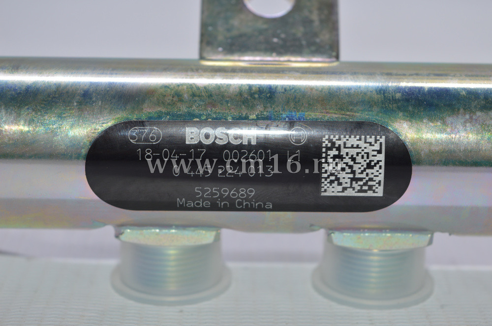 5259689/0445224013 Рампа топл.форсунок с датчиком ISF3.8 0445224013 (О+)