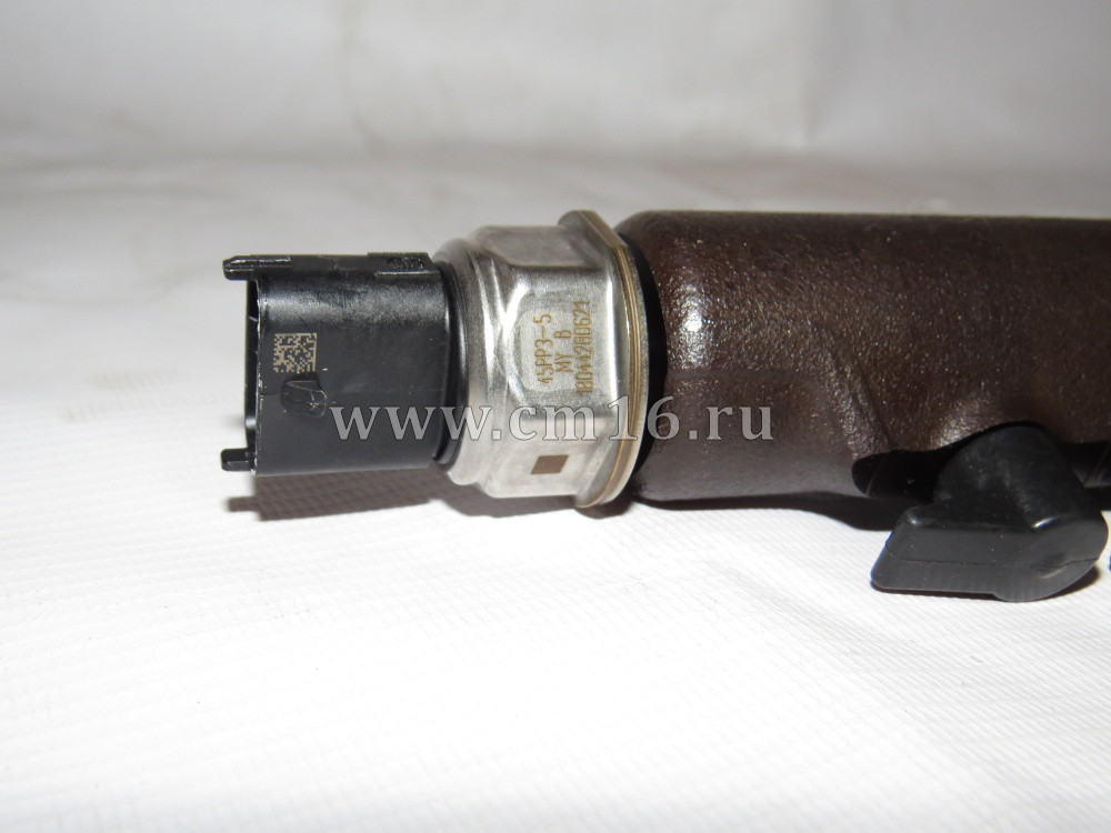 5311209 Рампа топл.форсунок с датчиком ISF3.8 DENSO (О+)