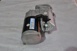 3957596 Стартер 24V 4.5rw 10зуб на 3 болта (C)