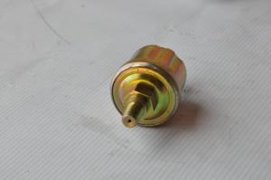 Датчик давления масла (М10х1 65-110kpa) 4-6BT,6CT,ISBe(V=3.9 5.9),ISLe310 (АНАЛОГ) (C)