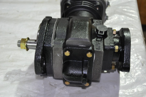 3974548/3974549 Компрессор воздушный 6BT,B5.9-180,EQB180-20,210-20 (головка маленькая, с патрубком) (C)