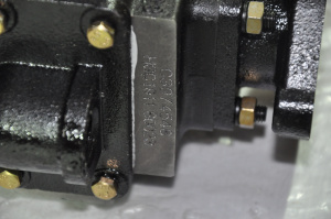 3974548/3974549 Компрессор воздушный 6BT,B5.9-180,EQB180-20,210-20 (головка маленькая, с патрубком) (C)