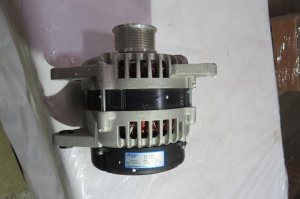4940559/3900470 Генератор 28V/90А 4BT V=3.9 (С)